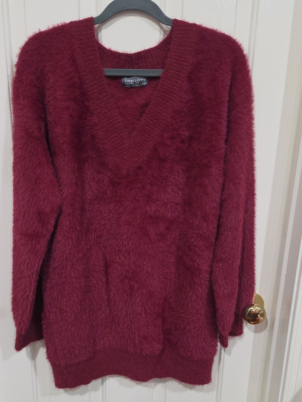 Sweet Lovely by Jen Burgundy Fuzzy Eyelash V-Neck Tunic Sweater S/M